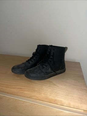 Dr. Doc Martens Shoreditch Black Leather Women Combat Boots Size 8.5